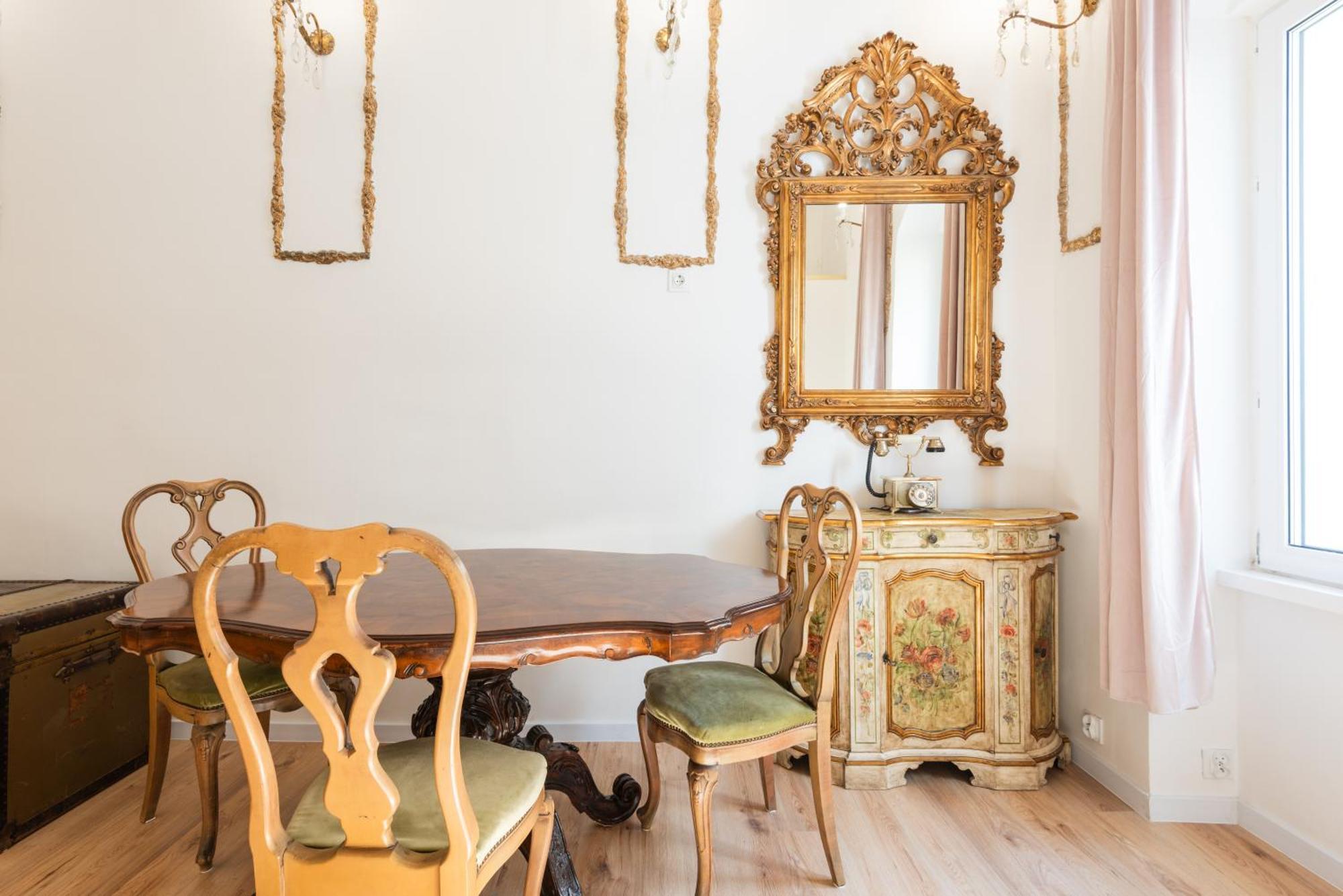 Historic Suite Next To The Castle Bari Exterior foto